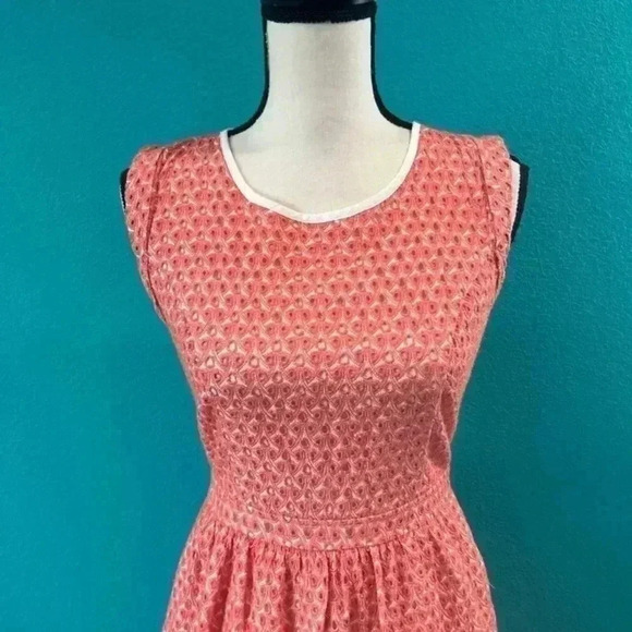 Rebecca Minkoff Women's Eyelet Shelly Dress in Orange Pink in size 2 - Picture 2 of 8
